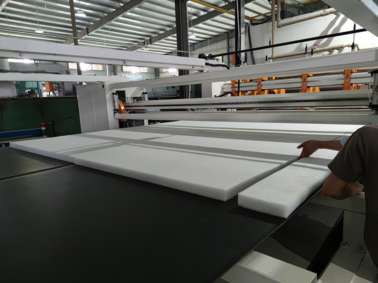 Polyester Thermal Bonding Wadding Line Produksi Warna yang dapat disesuaikan untuk Wadding Lembut